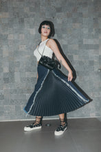 Load image into Gallery viewer, Blues &amp; Pleats Midi Skirt